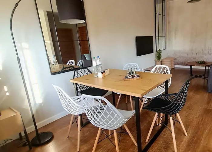 Home4you アパート *